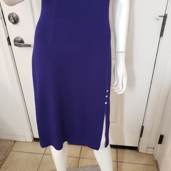 St. John Collection by Marie Gray - Picture 4 of 10